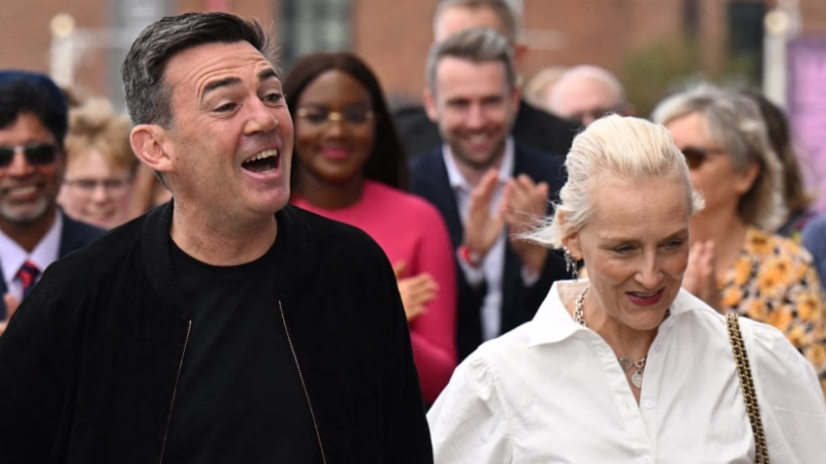 Labour ministers trade blows over migrants and economy