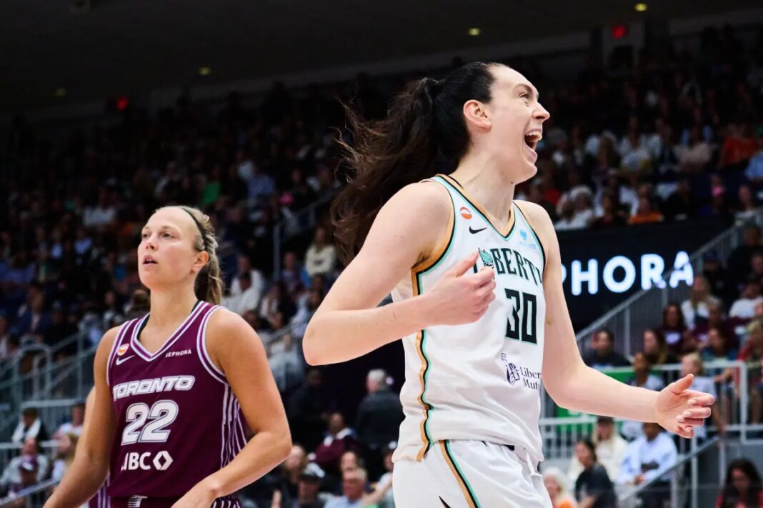 Liberty pull starters in third quarter of beatdown of Tempo behind Breanna Stewart