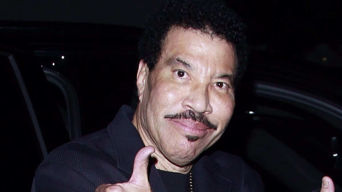 Lionel Richie, 77, seen for the first time since hospitalization