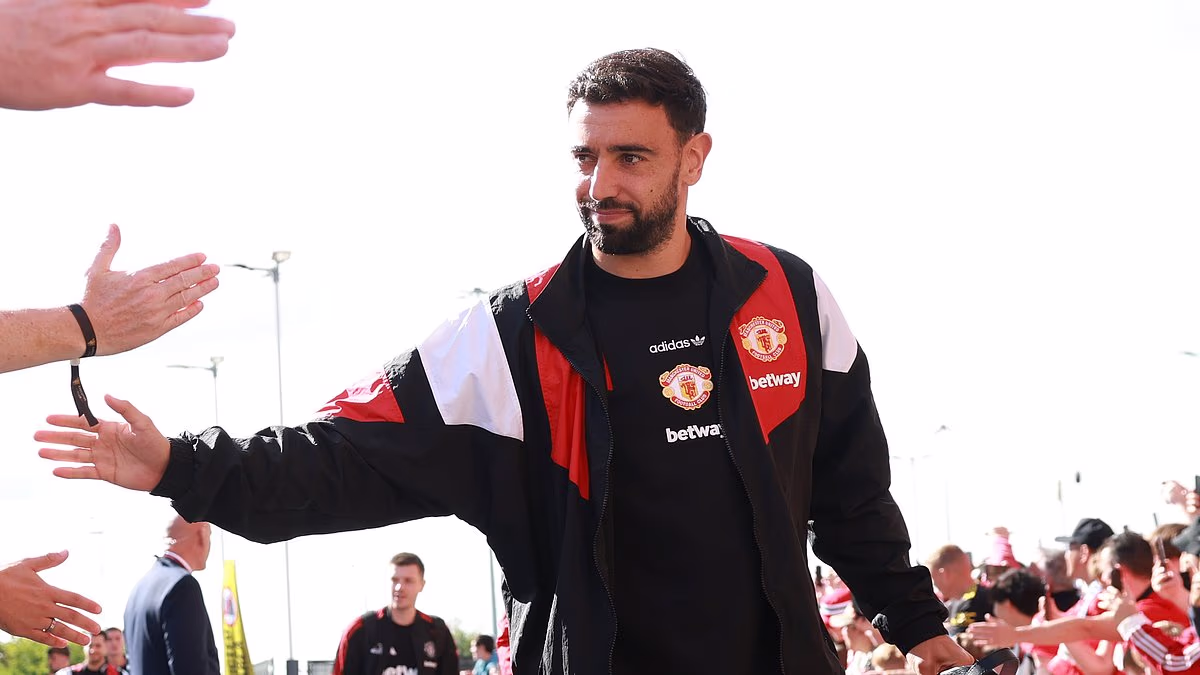 Manchester United vs Manchester City - Premier League LIVE
