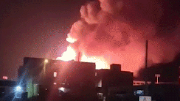 Massive fire engulfs apartment complex under construction, forces evacuations in South Bend