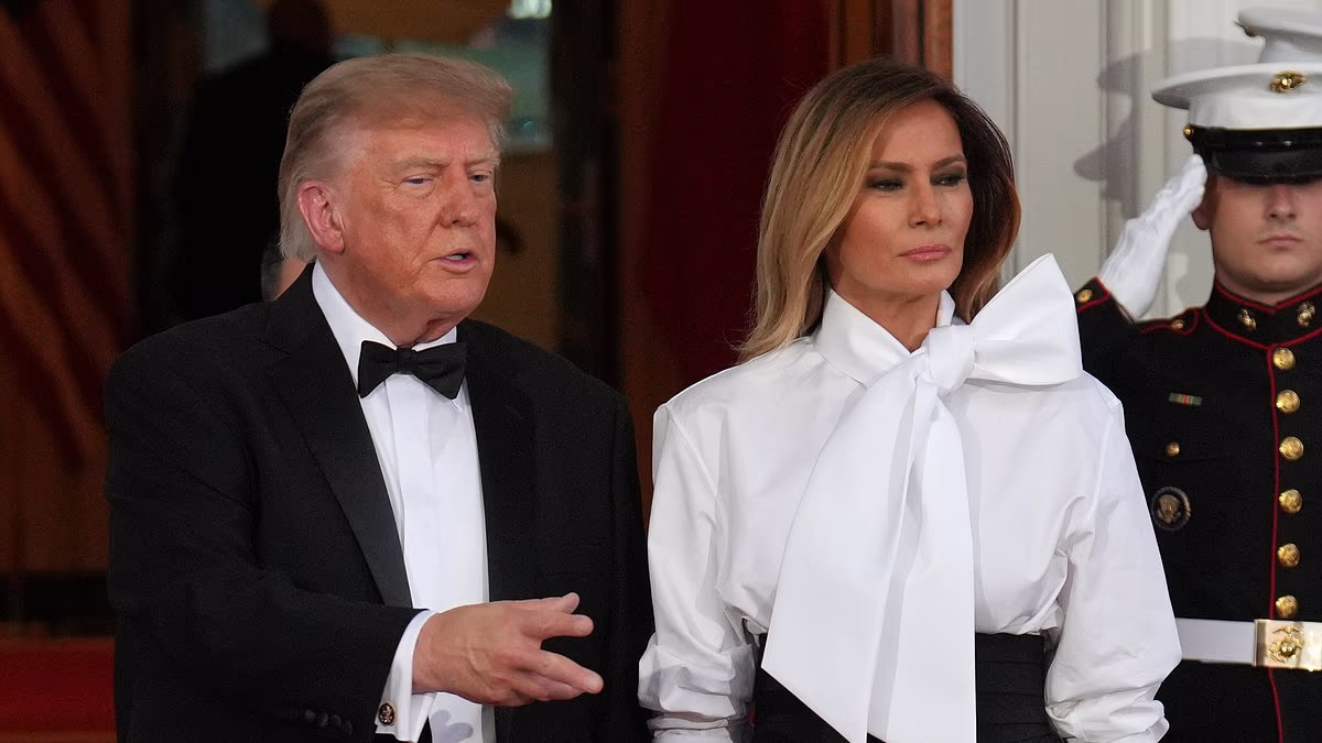 Melania Trump wows in striking ensemble at state dinner for Xi Jinping
