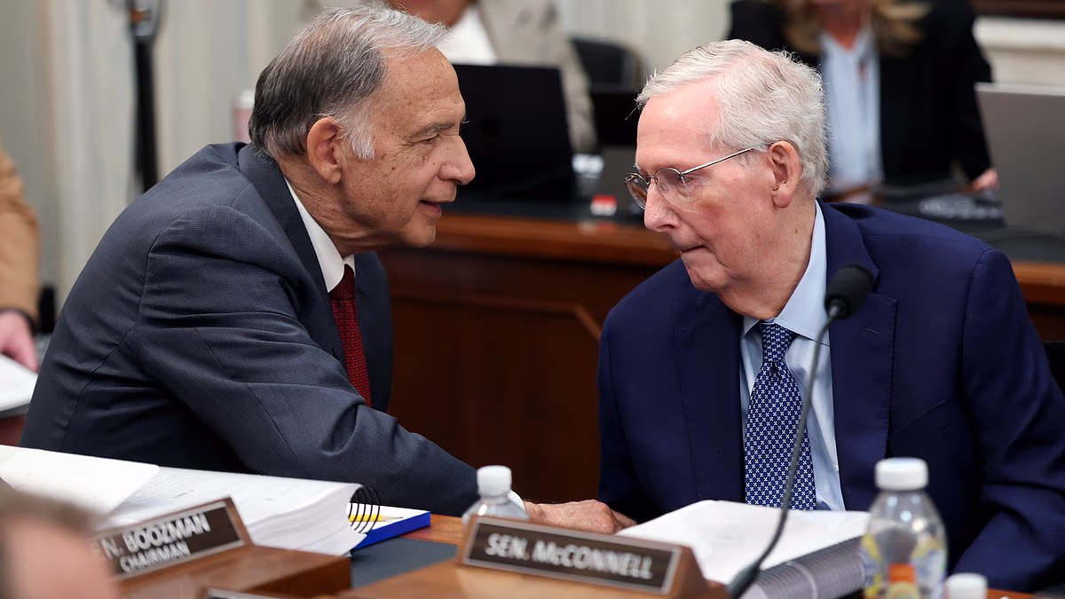 Mitch McConnell, 84, struggles to speak in Senate meeting