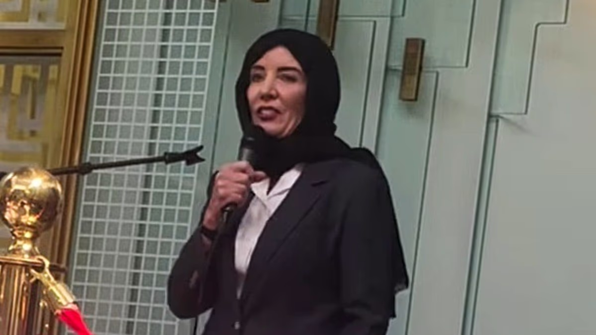 New York governor Kathy Hochul sparks outrage after wearing hijab