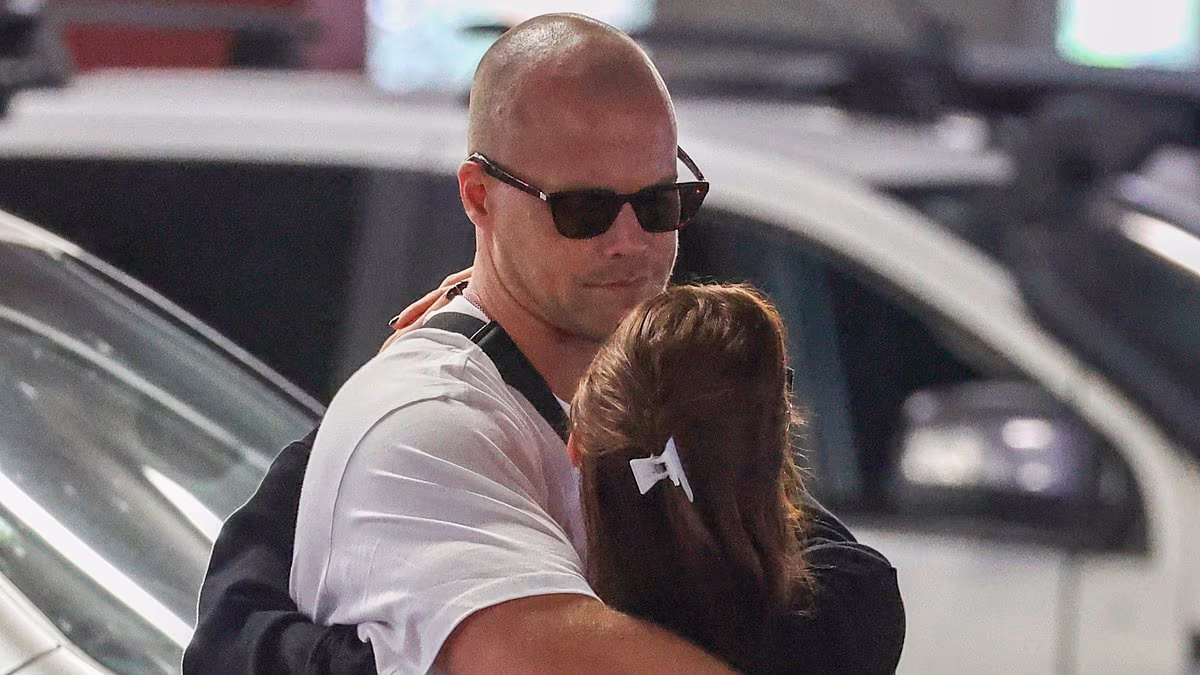 Newlyweds Lily and Jett Kenny flaunt their love with a QLD airport PDA