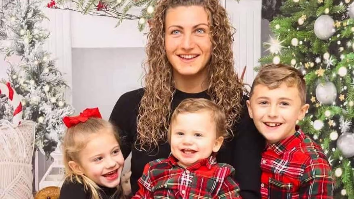 Off-duty emergency workers could not save 'devoted' mother in M4 crash