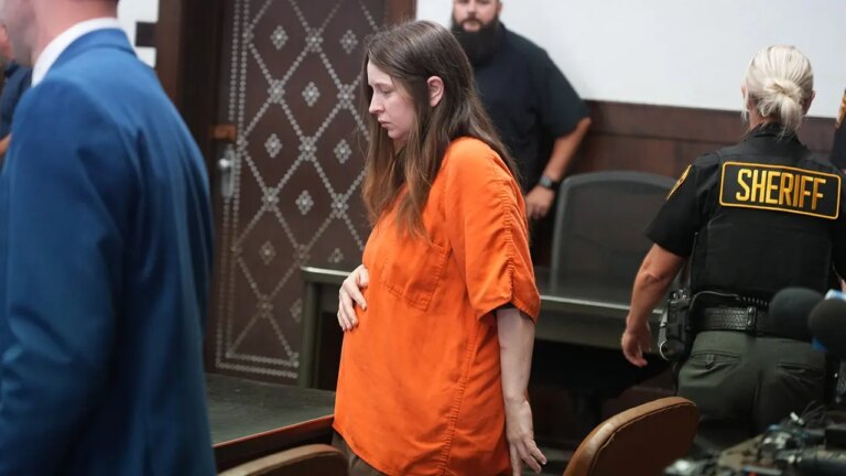 Ohio Mother of 16 Pleads Not Guilty in Child Abuse Case, Appears in Court Pregnant