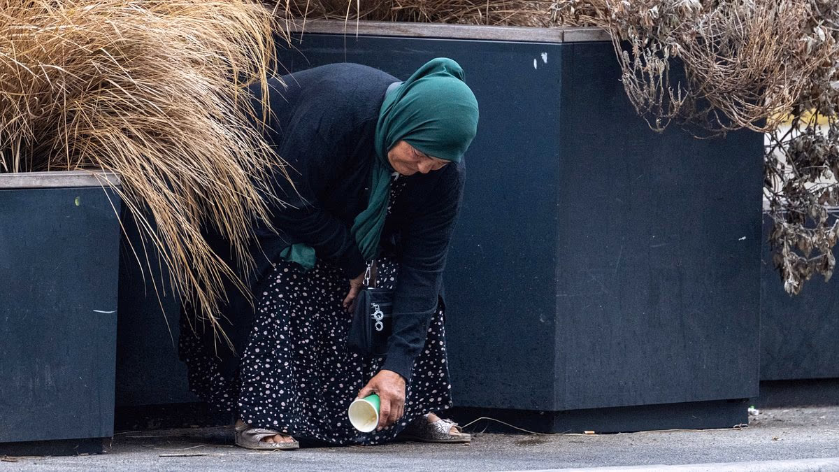 Oxford Street's homeless migrant camps
