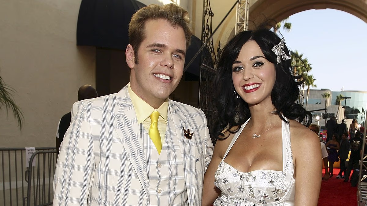 'Perez Hilton thinks it's 2016': Friends open hospital doors
