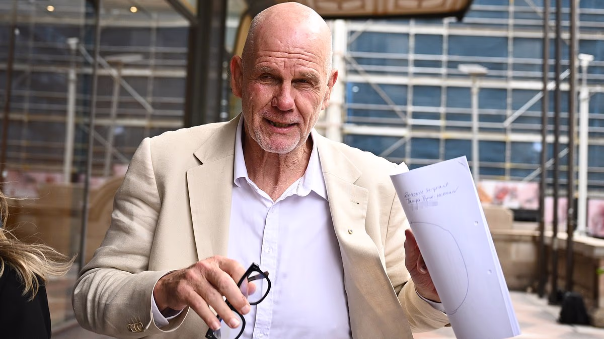 Peter FitzSimons unleashes on Alan Jones in court