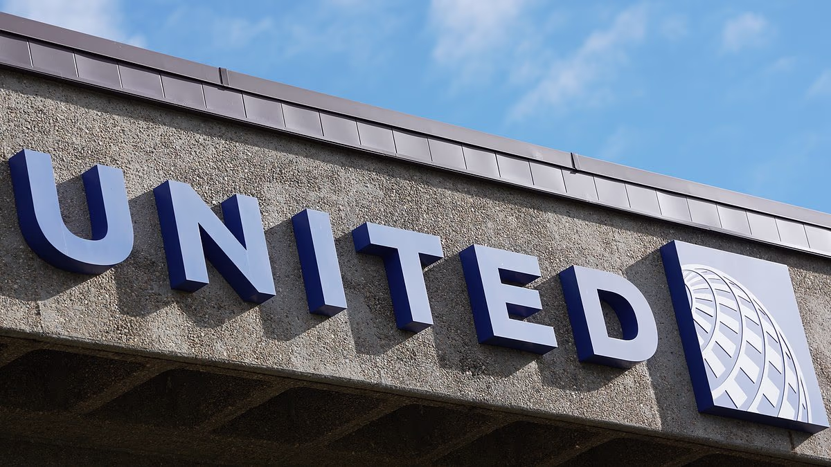 Plane passenger says she was trapped next to man performing vile act