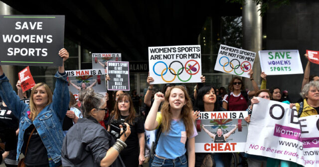 Portland Women's Sports Bar Ejects Fans over XX-XY Shirts
