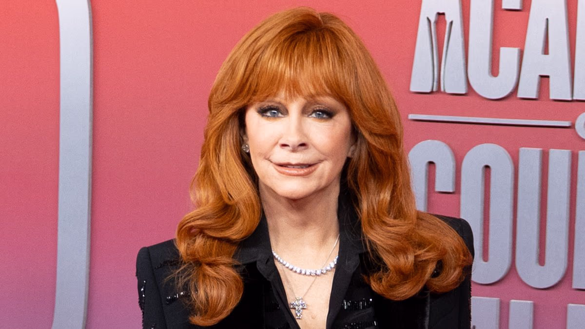 Reba McEntire reveals she missed Dolly Parton's last phone call to her