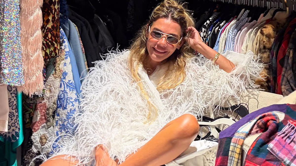 Socialite ousted from Hamptons mansion airs ALL her dirtiest laundry