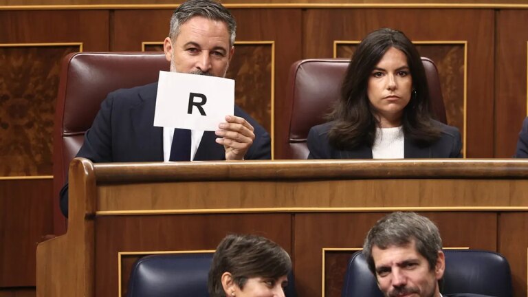 Spain Opposition Calls PM Sánchez Traitor in Ceuta Migrant Crisis