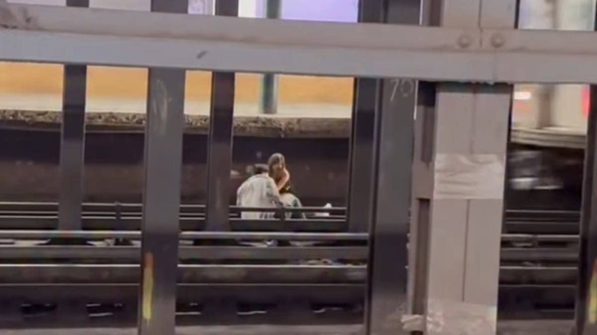 Student, 24, killed by subway after jumping on tracks to help man