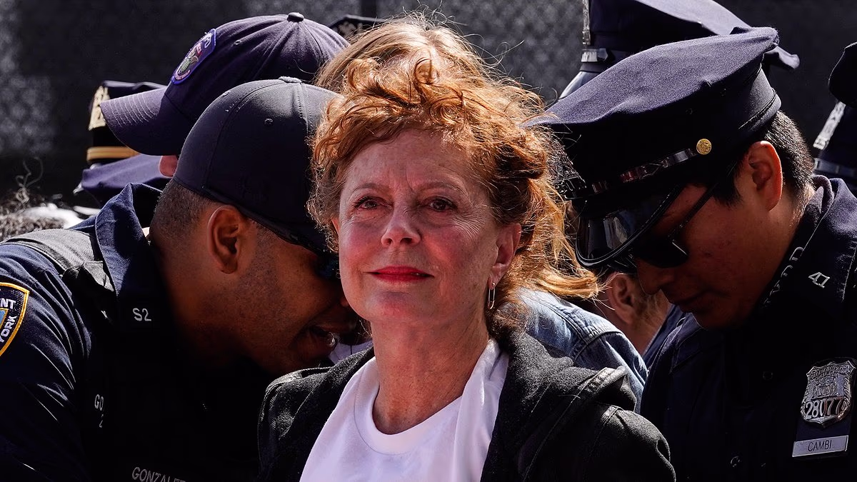 Susan Sarandon and others ARRESTED at Benjamin Netanyahu UN address