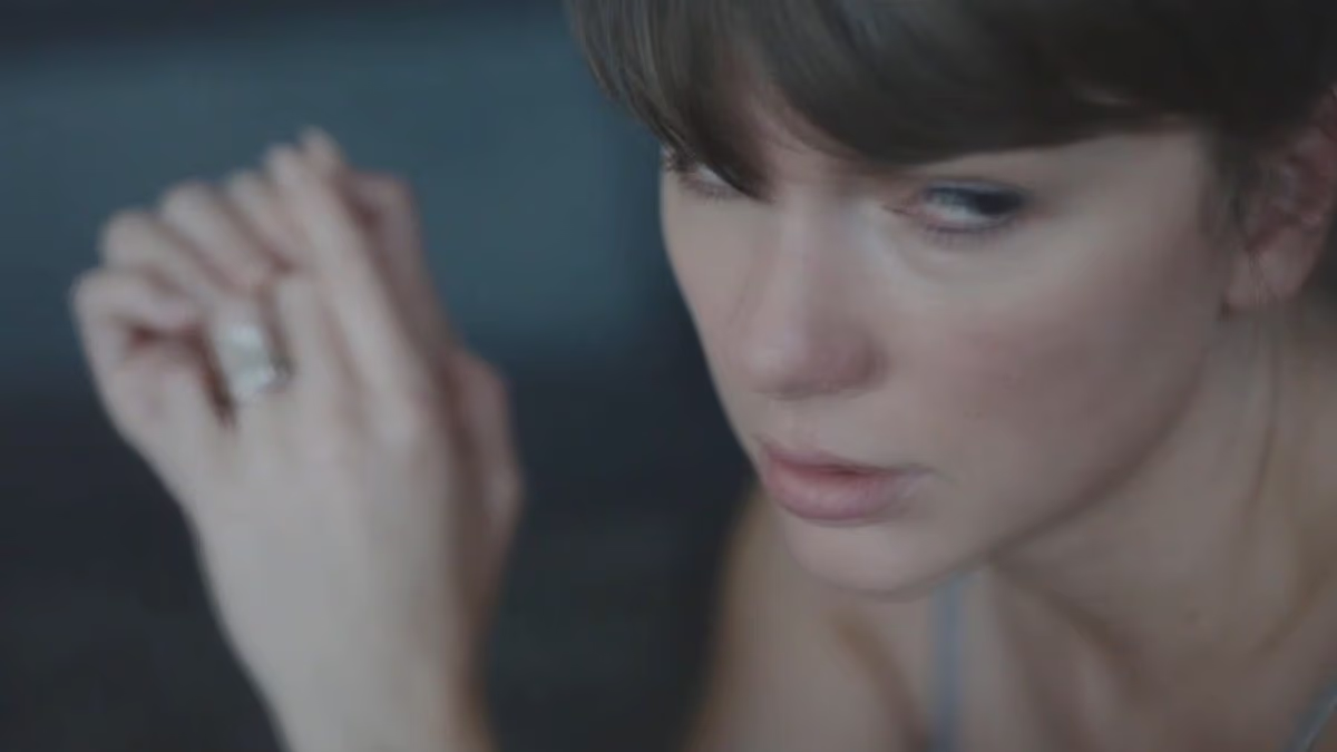 Taylor Swift hints at A-List love triangle in Patient Zero video