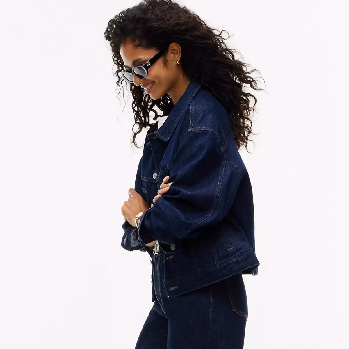 The Chic Dark-Wash Jeans You’ll Wear All Fall Start at $24