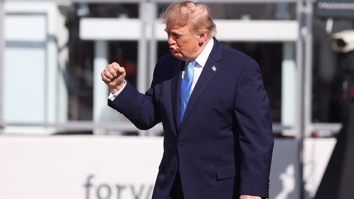 Trump's weekend of sport continues as he arrives at Presidents Cup