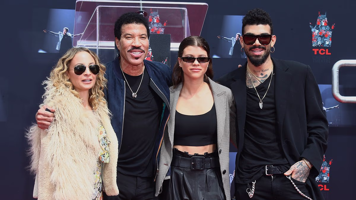 Truth about Lionel Richie hospitalization: Family fears hidden illness