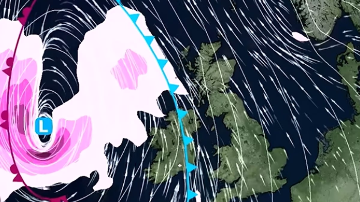 UK to enjoy unseasonably warm highs before being hit by 'weather bomb'
