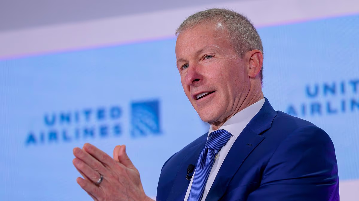 United Airlines CEO reveals his one big complaint about Dulles Airport