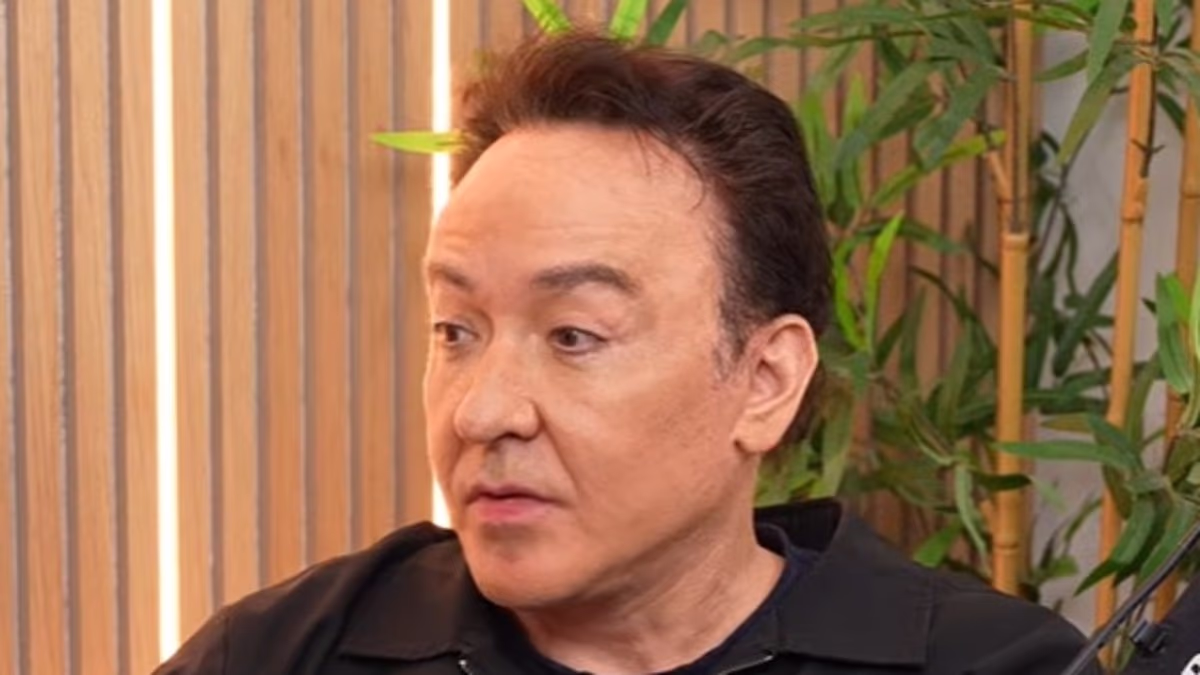 Unrecognizable 90s heartthrob ignites plastic surgery rumors