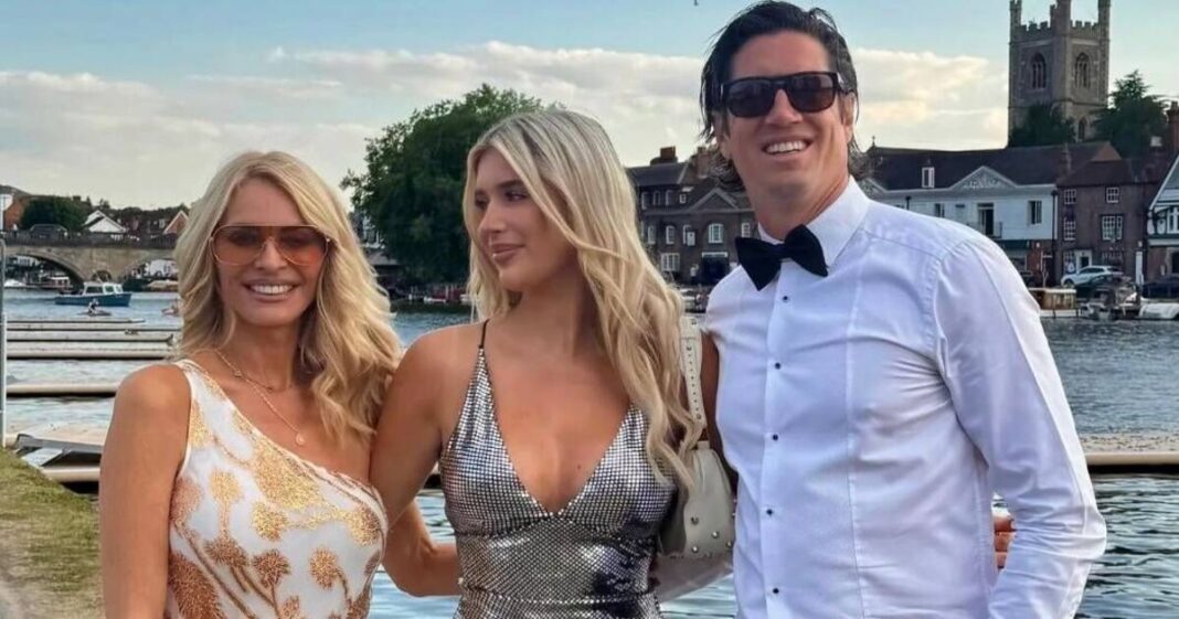 Vernon Kay announces major life change after family members urged him to 'sort it out'