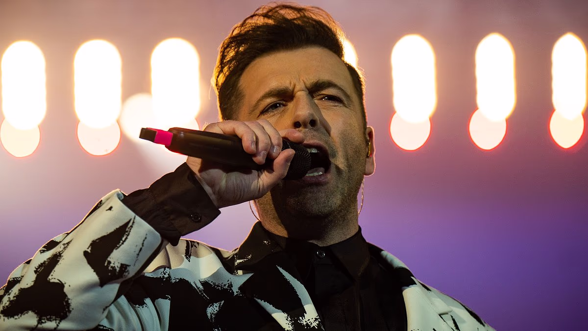 Westlife star Mark Feehily 'sues surgeon over weight-loss surgery'