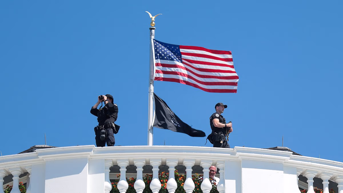 White House to become fortress after Trump OKs permanent fence