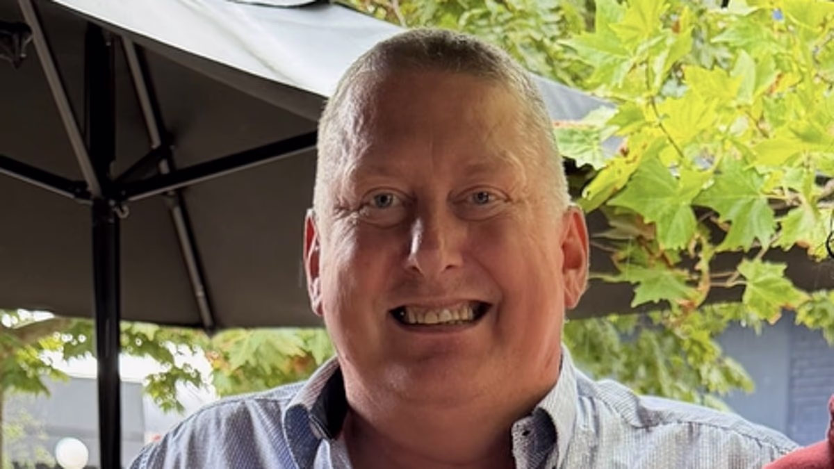 Worker wins $900,000 after he was axed for complaining about work car
