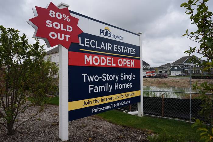 Average long-term US mortgage rate eases to 7.32% in first pullback since late August