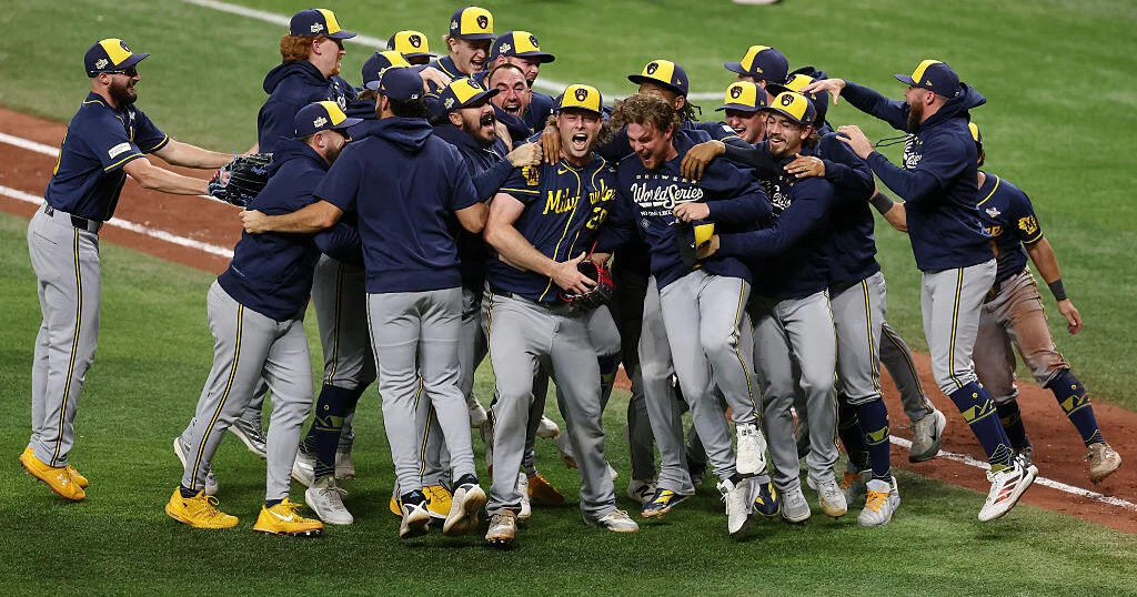 Brewers defeat Rays in 5 games to win first World Series in franchise history