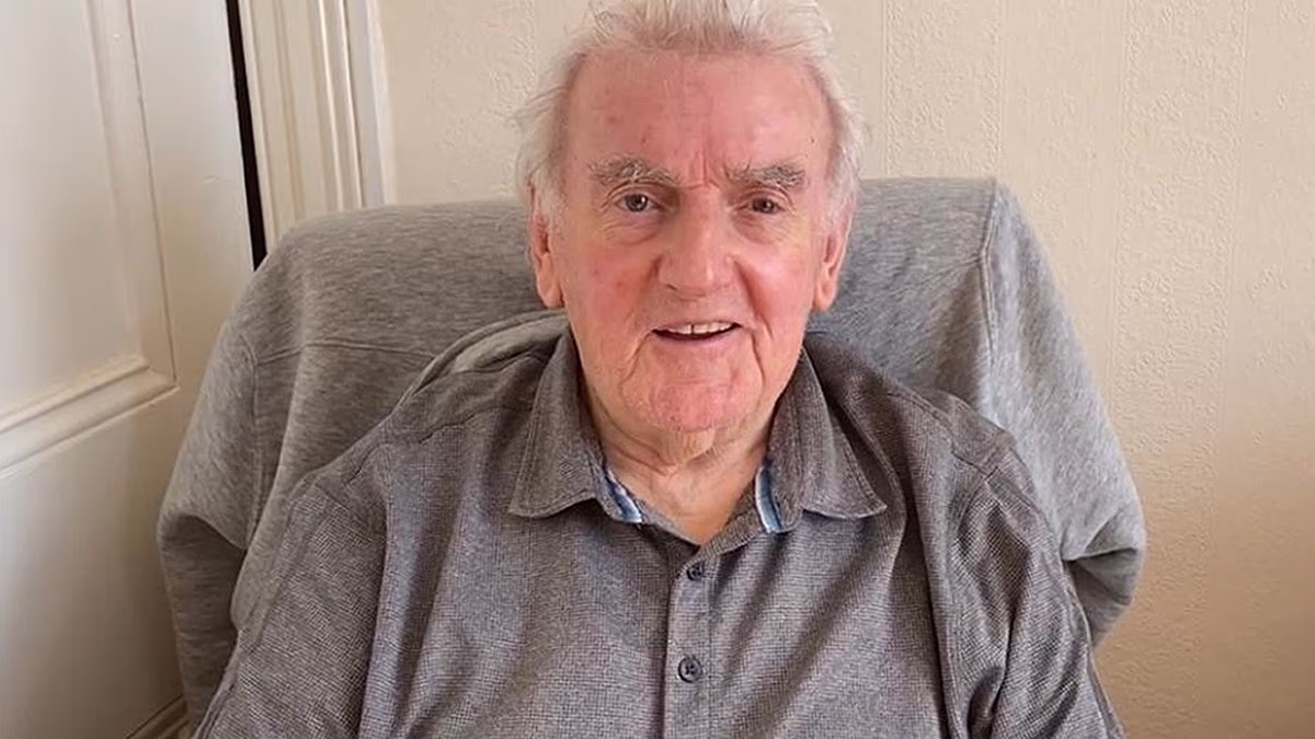 Burglar who headbutted and killed frail pensioner, 86, is jailed