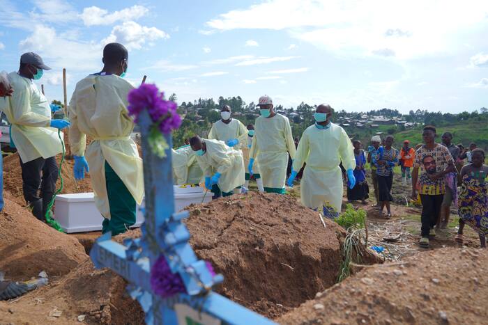 Congo's Ebola deaths top 5,000 as worry of continent-wide spread mounts