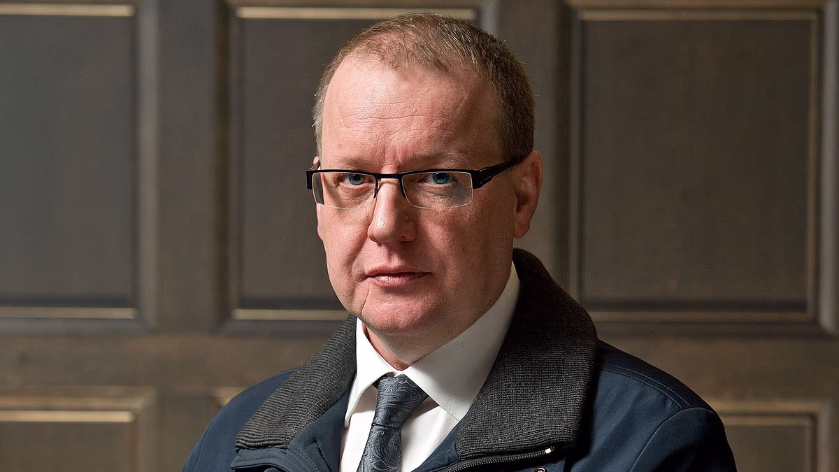 Ex-gangland enforcer and author Paul Ferris dies at the age of 62