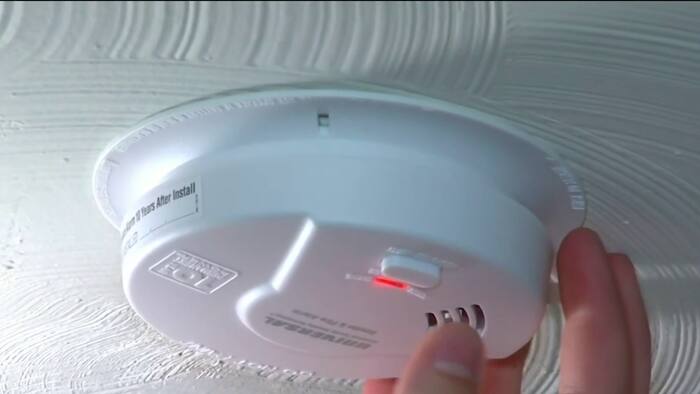 Firefighters, volunteers offer free smoke alarm installations in Casselberry