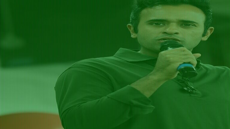 Heckler Confronts Vivek Ramaswamy Over Controversial Campaign Ad
