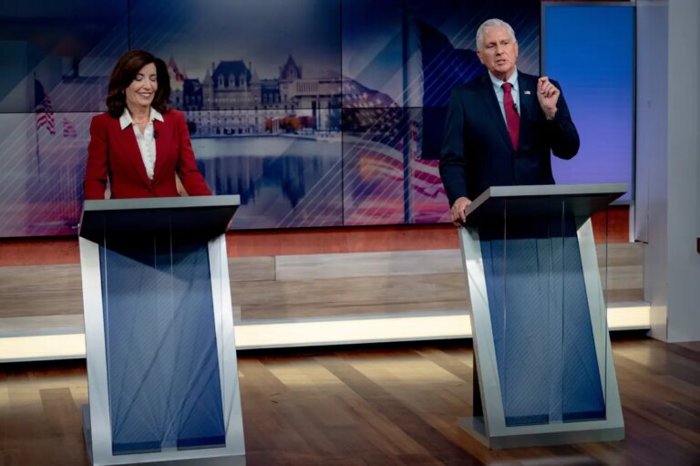 Body Language Expert Says Hochul Looked Frozen Against Blakeman