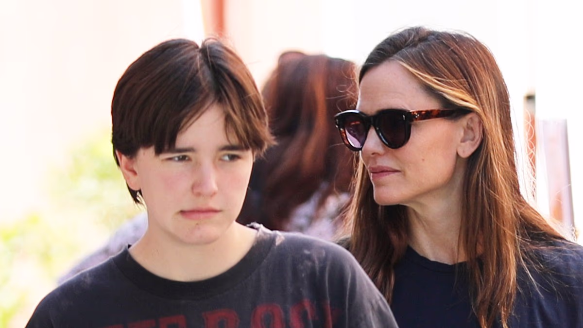 Jennifer Garner and Ben Affleck's child Fin, 17, looks stylish in LA