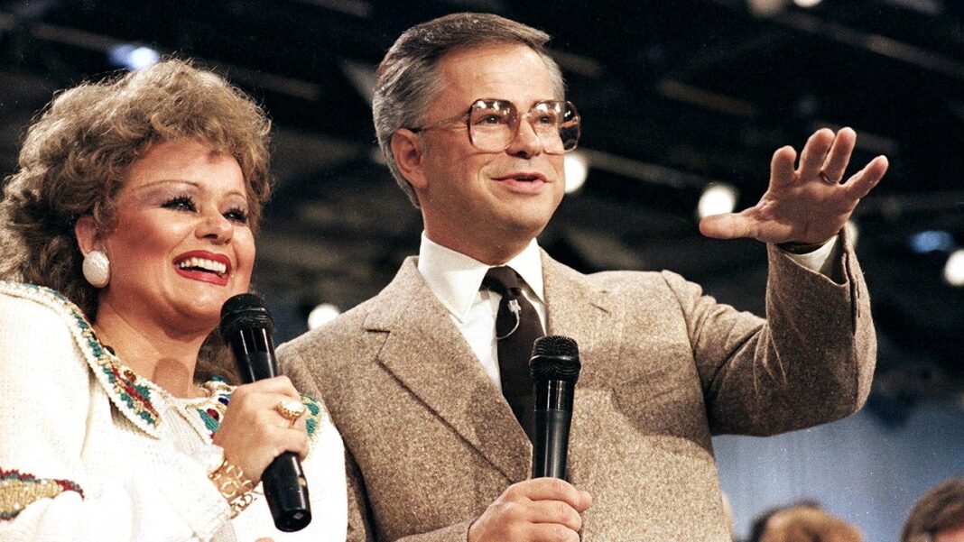 Jim Bakker, 'PTL Club' televangelist and fmr husband of Tammy Faye, dead at 86