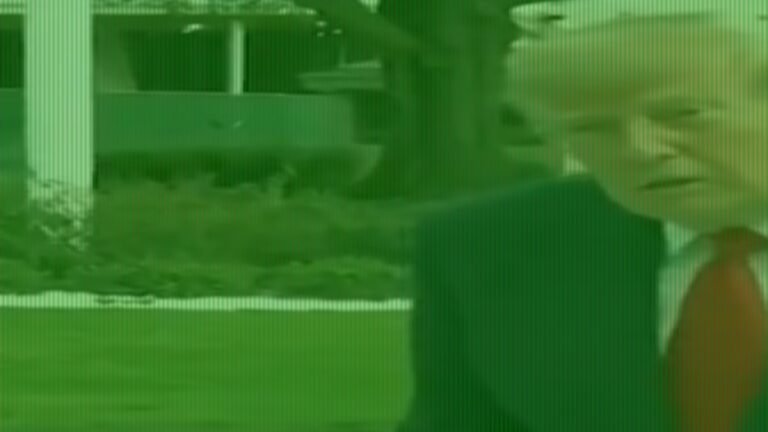 Moment Donald Trump Learns of Chicago Bears Legend Mike Ditka’s Death
