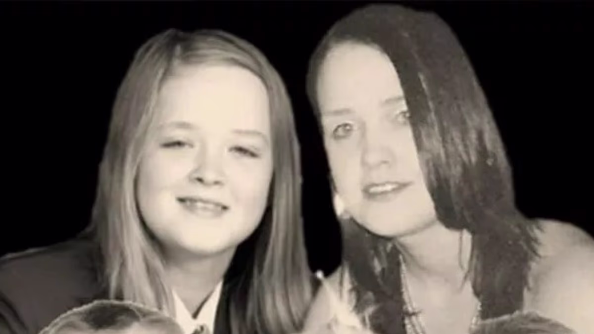 Mother died holding photo of her four children after arson attack