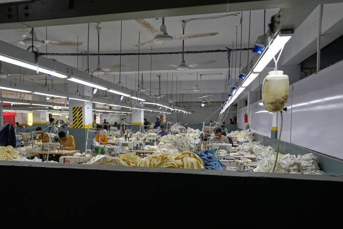 Pakistan's factory workers swelter in extreme heat as global brands fail on safety pledges