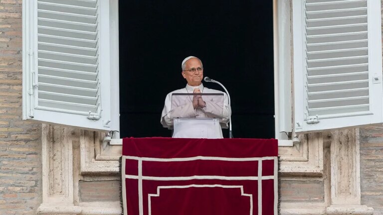 Pope Leo Returns to Angelus Days After Lung Cancer Surgery