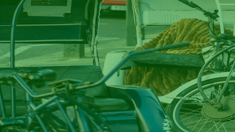 Overcharging Rickshaw Drivers Forced to Sleep Rough in Their Cabs