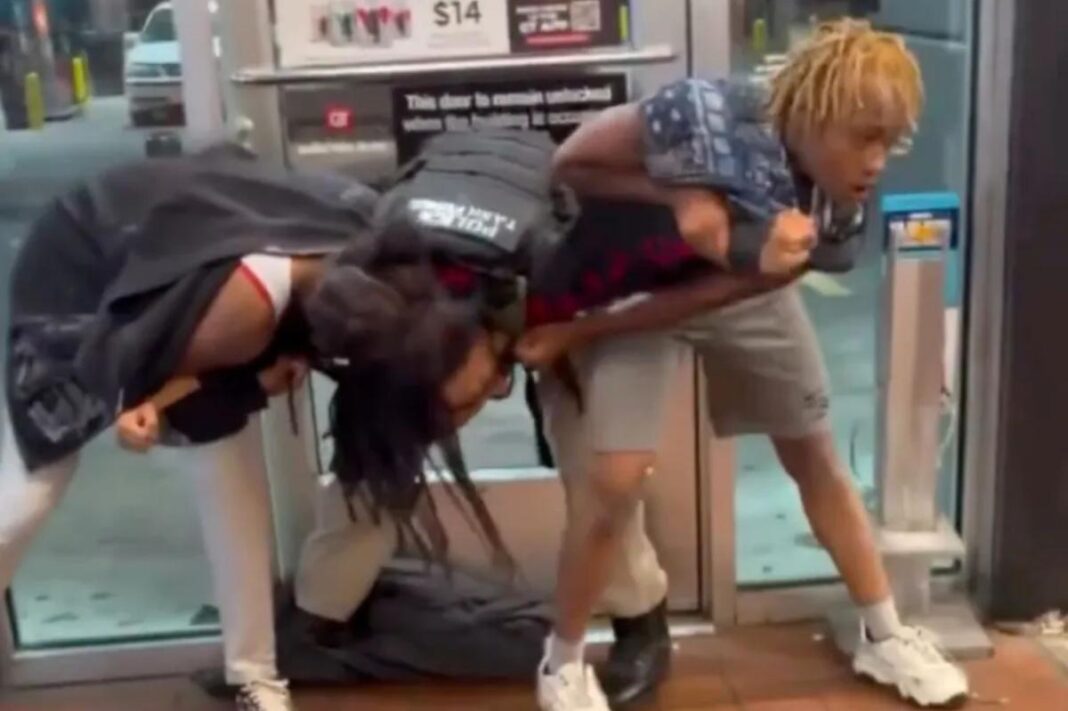 Shocking video shows women attacking off-duty cop at gas station