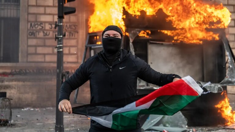 French Jews Warned as Synagogues Canceled Prayers Amid Protests