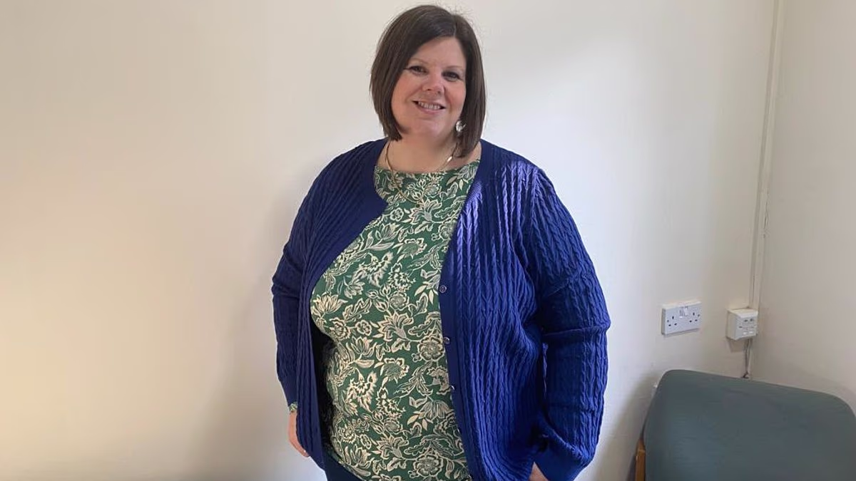 Surgery to remove my womb helped me lose 140lbs
